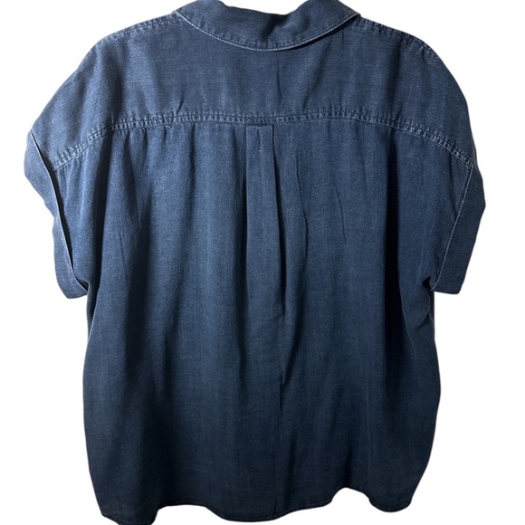 Banana Republic Soft Tencel Chambray Button-Up Shirt – Size Medium - Picture 3 of 5